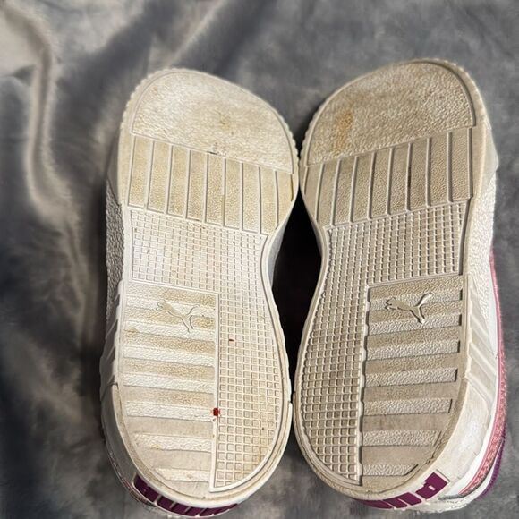 Toddler Girls PUMA Slip-On Sneakers - Picture 7 of 10